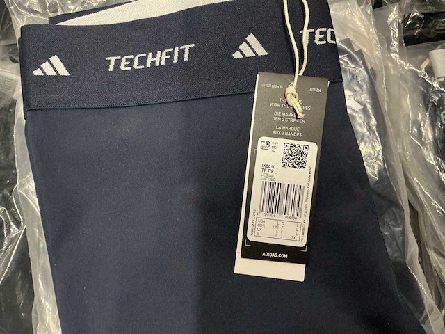 Partij diverse adidas broeken/shorts/longsleeves (107x) - afbeelding 2 van  17