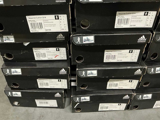 Partij diverse adidas dames running schoenen (49x) - afbeelding 10 van  13