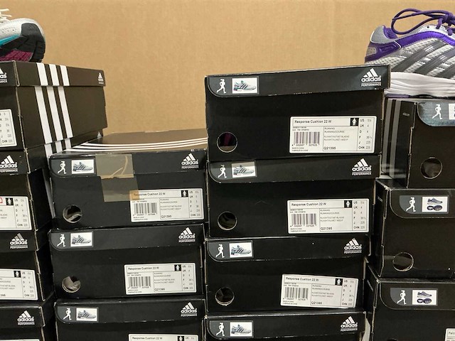 Partij diverse adidas dames running schoenen (49x) - afbeelding 11 van  13