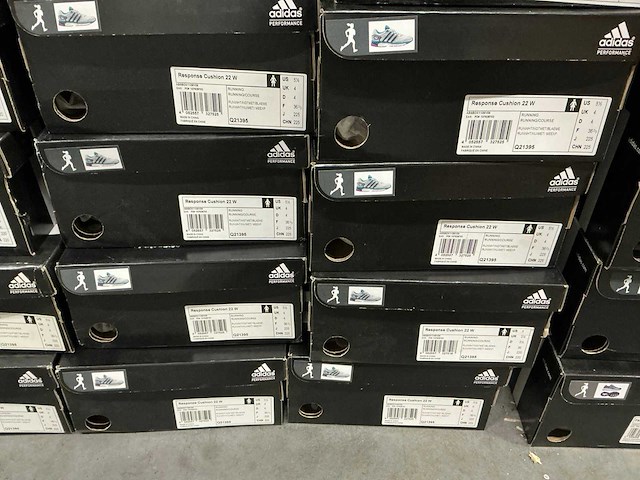 Partij diverse adidas dames running schoenen (49x) - afbeelding 13 van  13