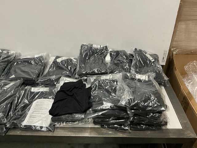Partij diverse adidas ent22 broeken/shorts (105x) - afbeelding 22 van  28