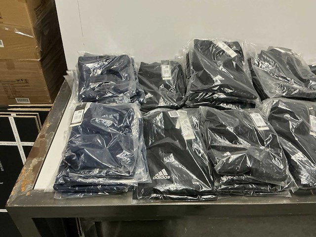 Partij diverse adidas ent22 broeken/shorts (105x) - afbeelding 24 van  28