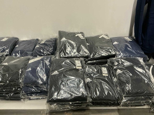 Partij diverse adidas ent22 hoodies (74x) - afbeelding 12 van  17