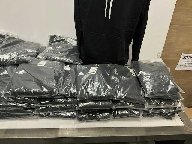 Partij diverse adidas hoodies (46x) - afbeelding 7 van  11