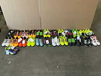 Partij diverse adidas kinder turf schoenen (25x) - afbeelding 1 van  9