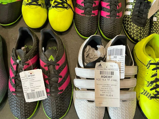 Partij diverse adidas kinder turf schoenen (25x) - afbeelding 8 van  9