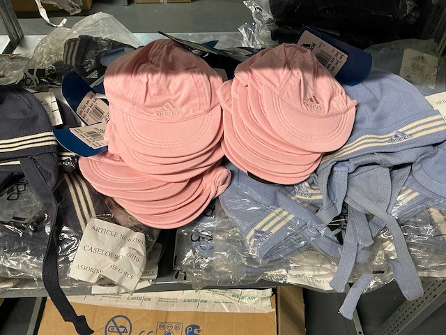 Partij diverse adidas kinder&baby mutsen (190x) - afbeelding 3 van  7