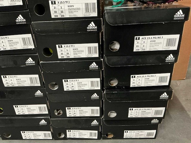 Partij diverse adidas kinderschoenen (55x) - afbeelding 5 van  13