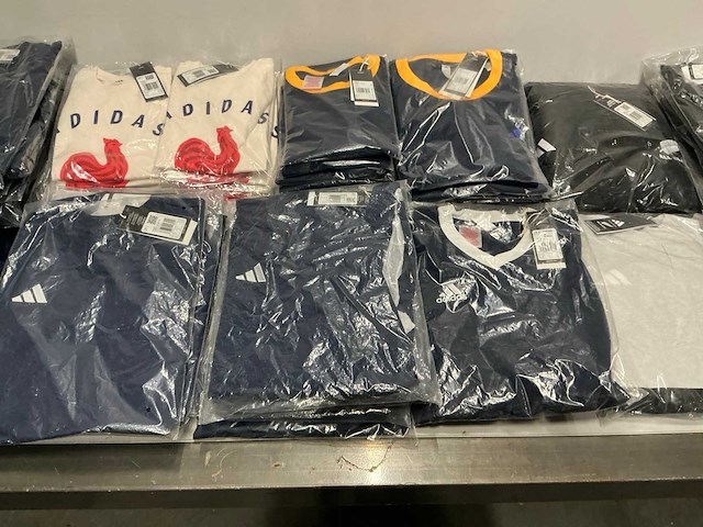 Partij diverse adidas kleding (114x) - afbeelding 19 van  24