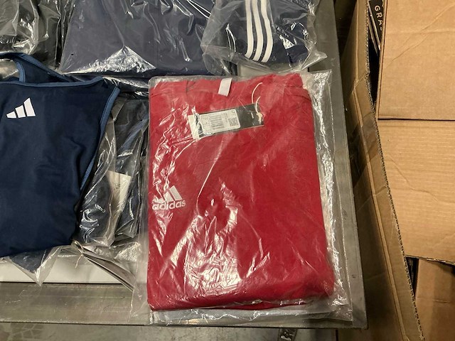Partij diverse adidas kleding (114x) - afbeelding 23 van  24