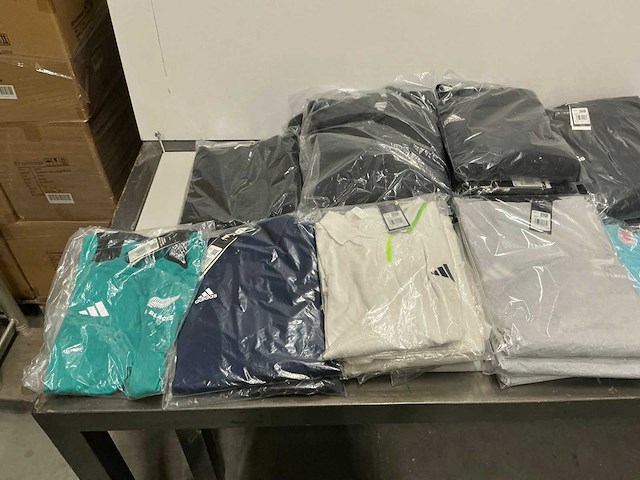 Partij diverse adidas kleding (53x) - afbeelding 12 van  25