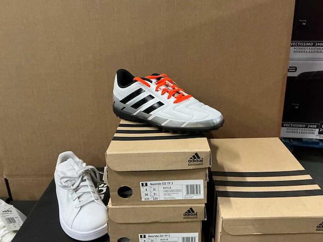 Partij diverse adidas schoenen (47x) - afbeelding 4 van  14