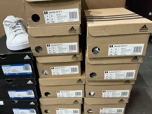 Partij diverse adidas schoenen (47x) - afbeelding 5 van  14