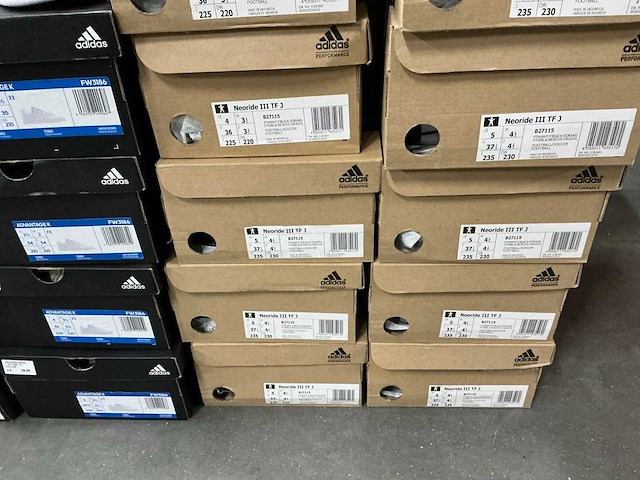 Partij diverse adidas schoenen (47x) - afbeelding 6 van  14