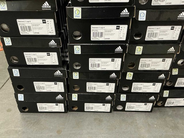 Partij diverse adidas schoenen (47x) - afbeelding 10 van  14