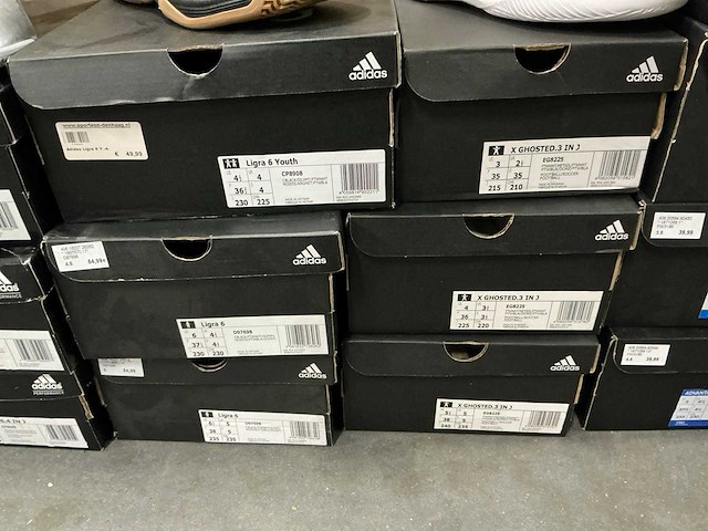 Partij diverse adidas schoenen (47x) - afbeelding 14 van  14