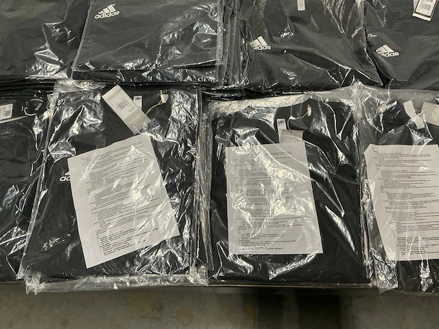 Partij diverse adidas shirts (147x) - afbeelding 23 van  25