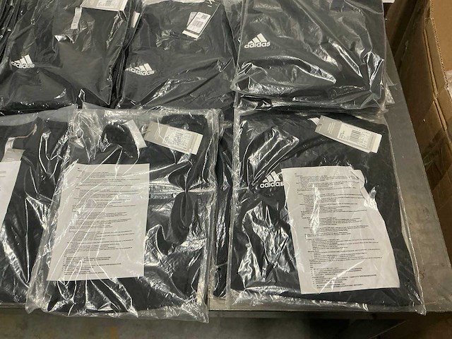 Partij diverse adidas shirts (147x) - afbeelding 24 van  25