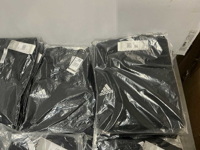 Partij diverse adidas shirts (147x) - afbeelding 25 van  25