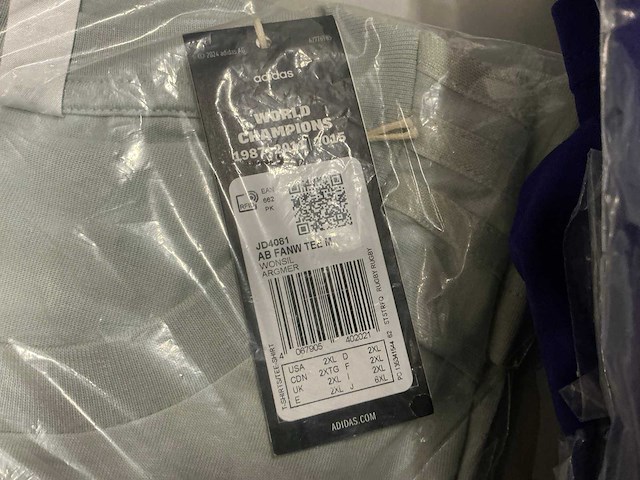 Partij diverse adidas shirts (52x) - afbeelding 2 van  7
