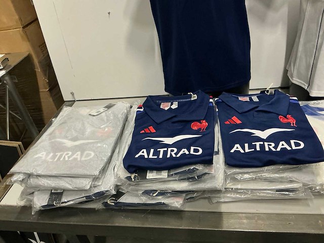 Partij diverse adidas shirts (63x) - afbeelding 5 van  10