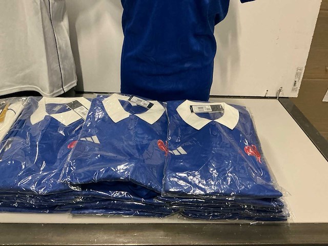 Partij diverse adidas shirts (63x) - afbeelding 7 van  10