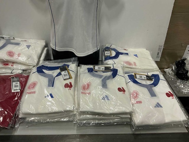 Partij diverse adidas shirts (86x) - afbeelding 6 van  11
