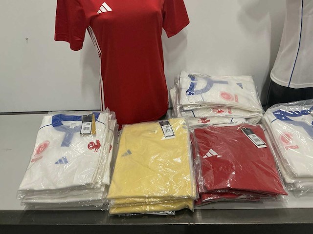 Partij diverse adidas shirts (86x) - afbeelding 7 van  11