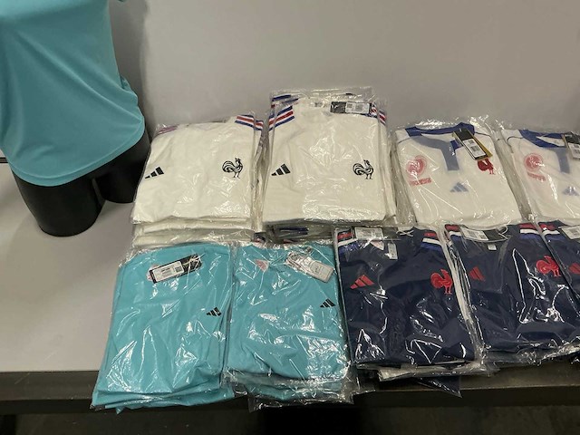 Partij diverse adidas shirts (97x) - afbeelding 5 van  10