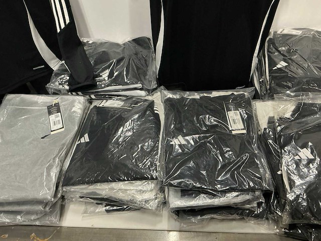 Partij diverse adidas shirts/longsleeves (78x) - afbeelding 10 van  14
