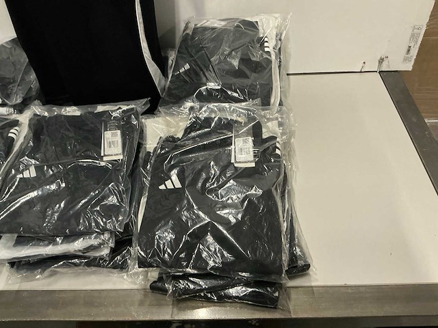 Partij diverse adidas shirts/longsleeves (78x) - afbeelding 11 van  14