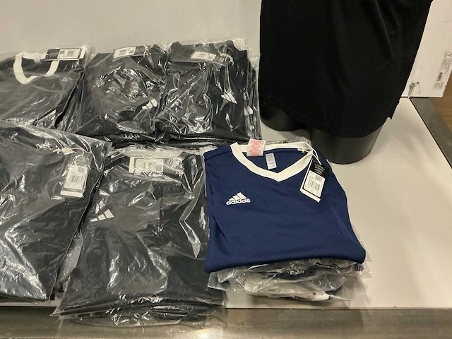 Partij diverse adidas shirts/polo’s (78x) - afbeelding 12 van  15