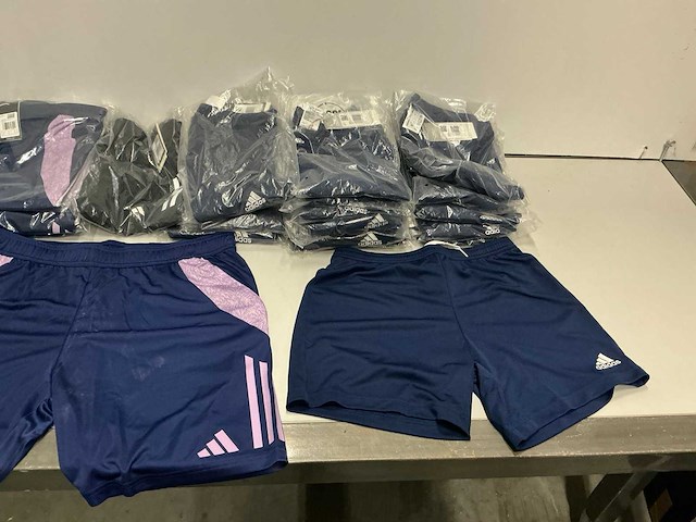 Partij diverse adidas shorts (100x) - afbeelding 6 van  12