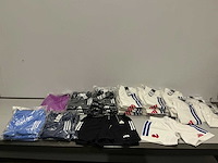 Partij diverse adidas shorts (49x) - afbeelding 1 van  10