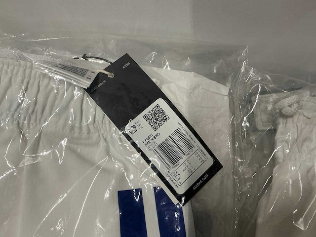 Partij diverse adidas shorts (49x) - afbeelding 6 van  10
