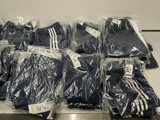 Partij diverse adidas shorts/skorts (136x) - afbeelding 2 van  19