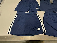 Partij diverse adidas shorts/skorts (136x) - afbeelding 16 van  19