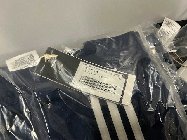 Partij diverse adidas skirts/skorts&shorts (154x) - afbeelding 2 van  16