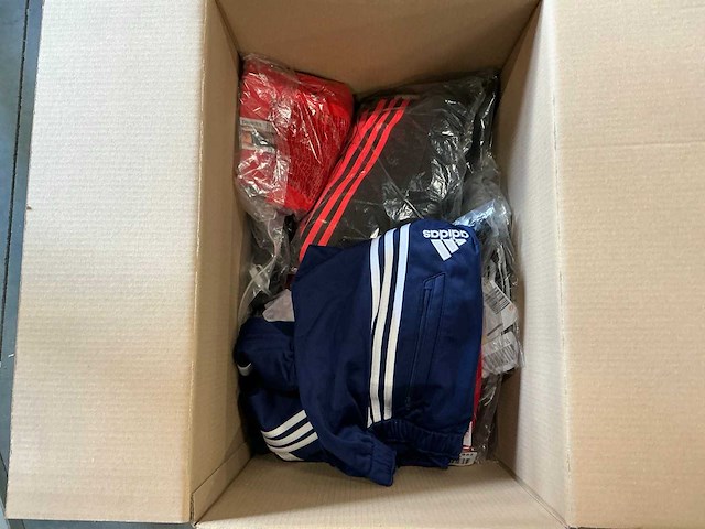 Partij diverse adidas sportkleding (41x) - afbeelding 2 van  12