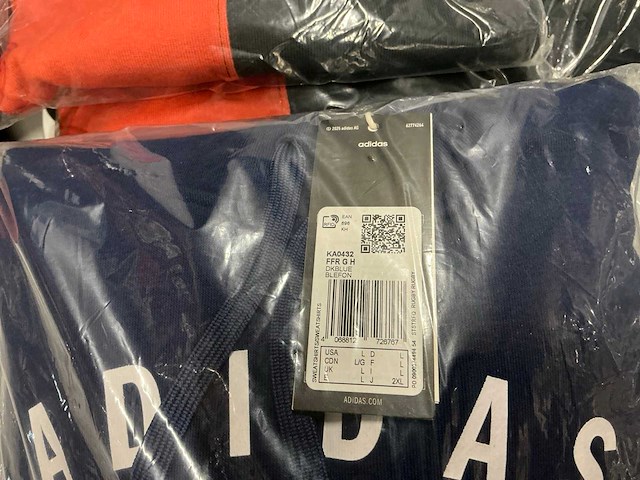 Partij diverse adidas truien/hoodies (65x) - afbeelding 2 van  10