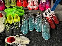 Partij diverse adidas turf/indoor schoenen (107x) - afbeelding 10 van  35