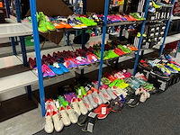 Partij diverse adidas turf/indoor schoenen (107x) - afbeelding 1 van  35