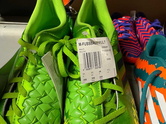 Partij diverse adidas turf/indoor schoenen (107x) - afbeelding 13 van  35