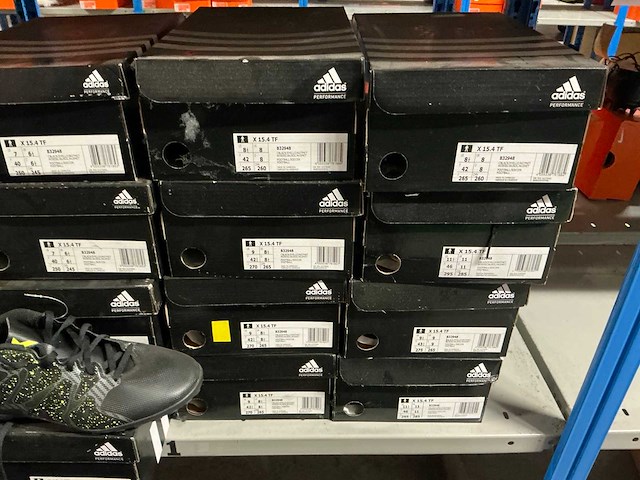 Partij diverse adidas turf/indoor schoenen (107x) - afbeelding 25 van  35