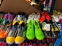 Partij diverse adidas turf/indoor schoenen (107x) - afbeelding 33 van  35