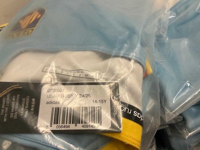 Partij diverse adidas usap shirts & shorts (36x) - afbeelding 10 van  13