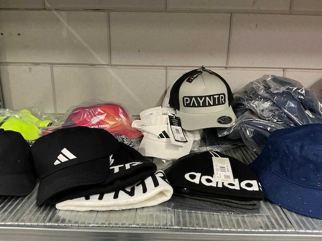 Partij diverse adidas/beechfield/payntr/etc petten/mutsen (69x) - afbeelding 6 van  6