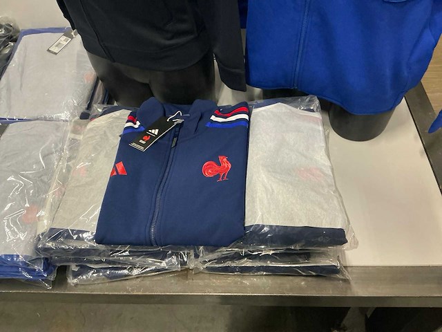 Partij diverse adidas&clique vesten (51x) - afbeelding 11 van  13