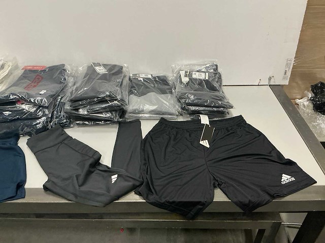 Partij diverse adidas&cool-dry shorts/leggings/skirts (59x) - afbeelding 5 van  11