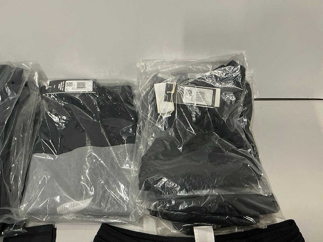 Partij diverse adidas&cool-dry shorts/leggings/skirts (59x) - afbeelding 6 van  11